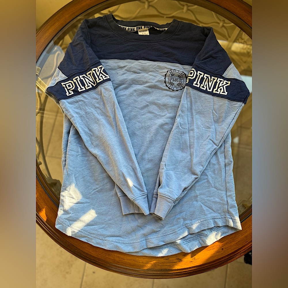 🦋VICTORIA SECRET PINK🦋- Long sleeve T-shirt- Size M